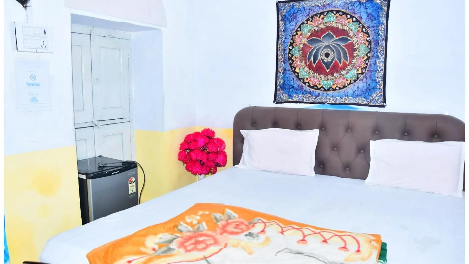 Varanasi Hotel M-A-N-G-L-A Paying # Near Dashashwamedh Ghat And Kashi Vishwanath Temple - A Premium Guest House In Váránasí Indie