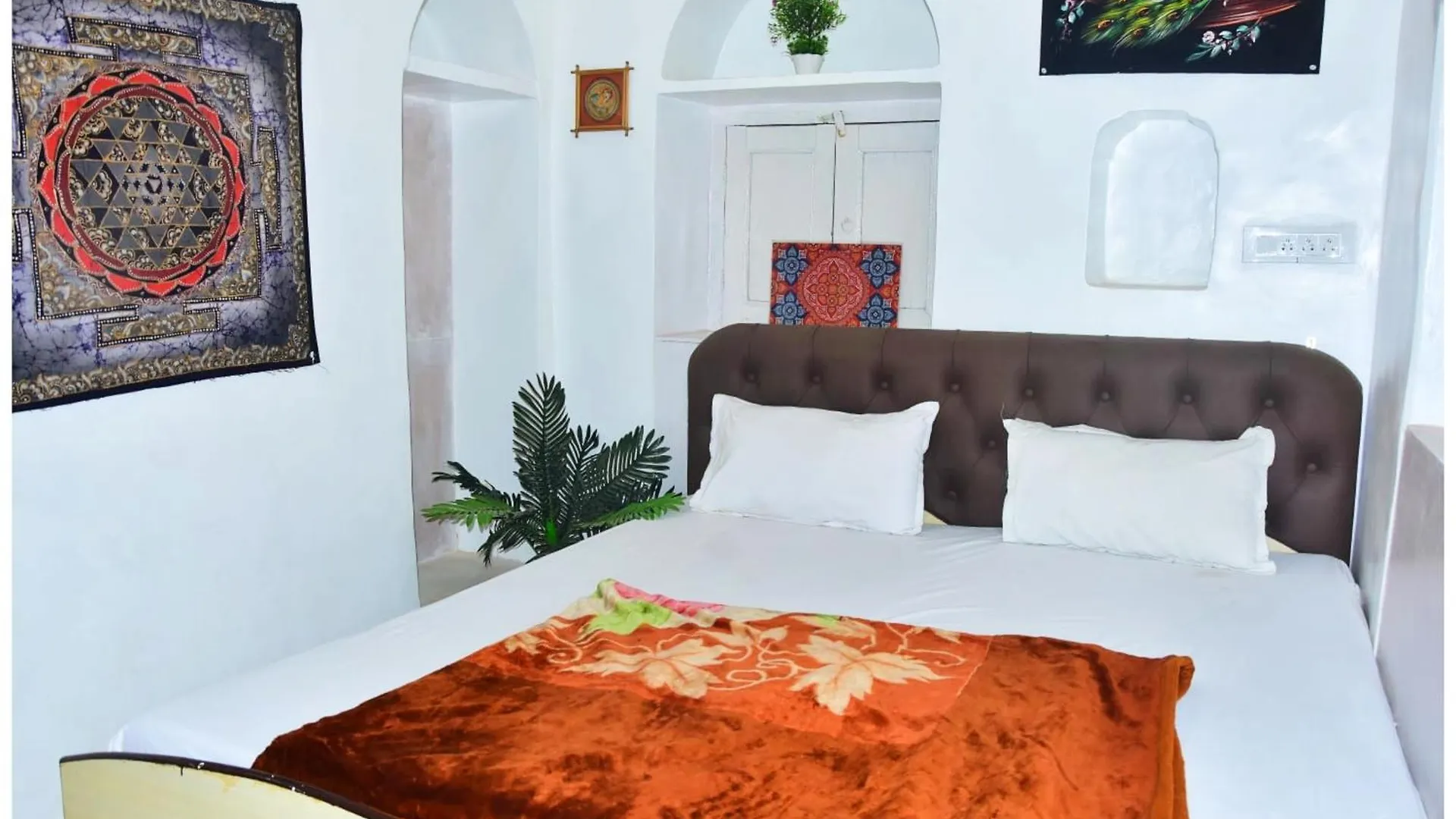Varanasi Hotel M-A-N-G-L-A Paying # Near Dashashwamedh Ghat And Kashi Vishwanath Temple - A Premium Guest House In Váránasí