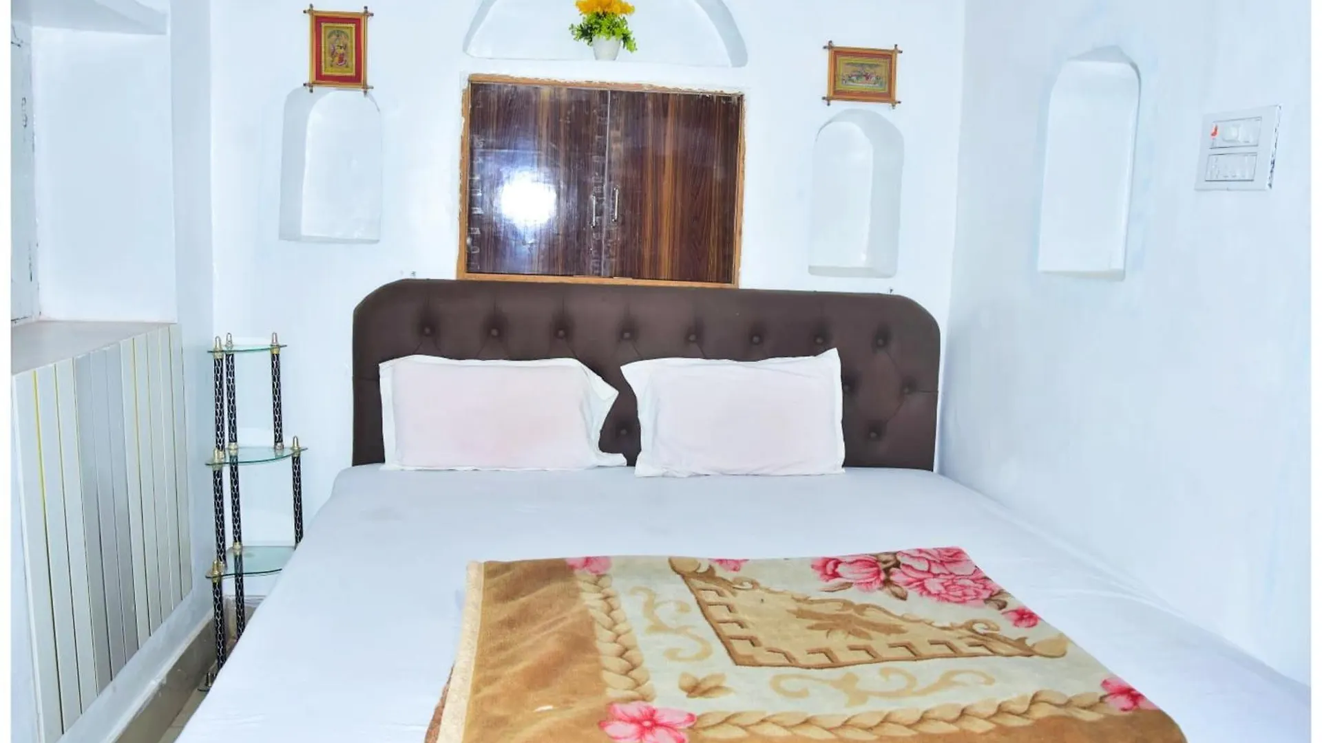 Varanasi Hotel M-A-N-G-L-A Paying # Near Dashashwamedh Ghat And Kashi Vishwanath Temple - A Premium Guest House In Váránasí 4*,