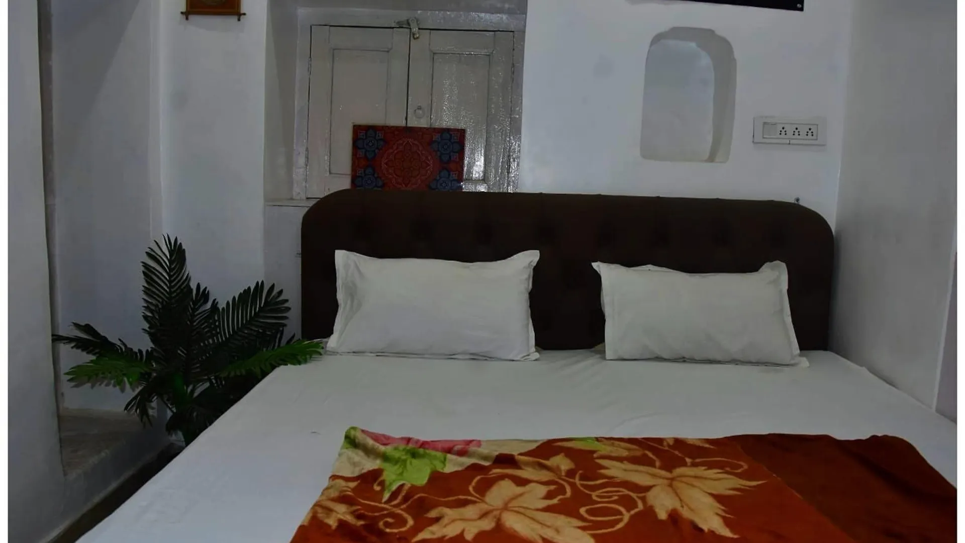 Varanasi Hotel M-A-N-G-L-A Paying # Near Dashashwamedh Ghat And Kashi Vishwanath Temple - A Premium Guest House In Váránasí