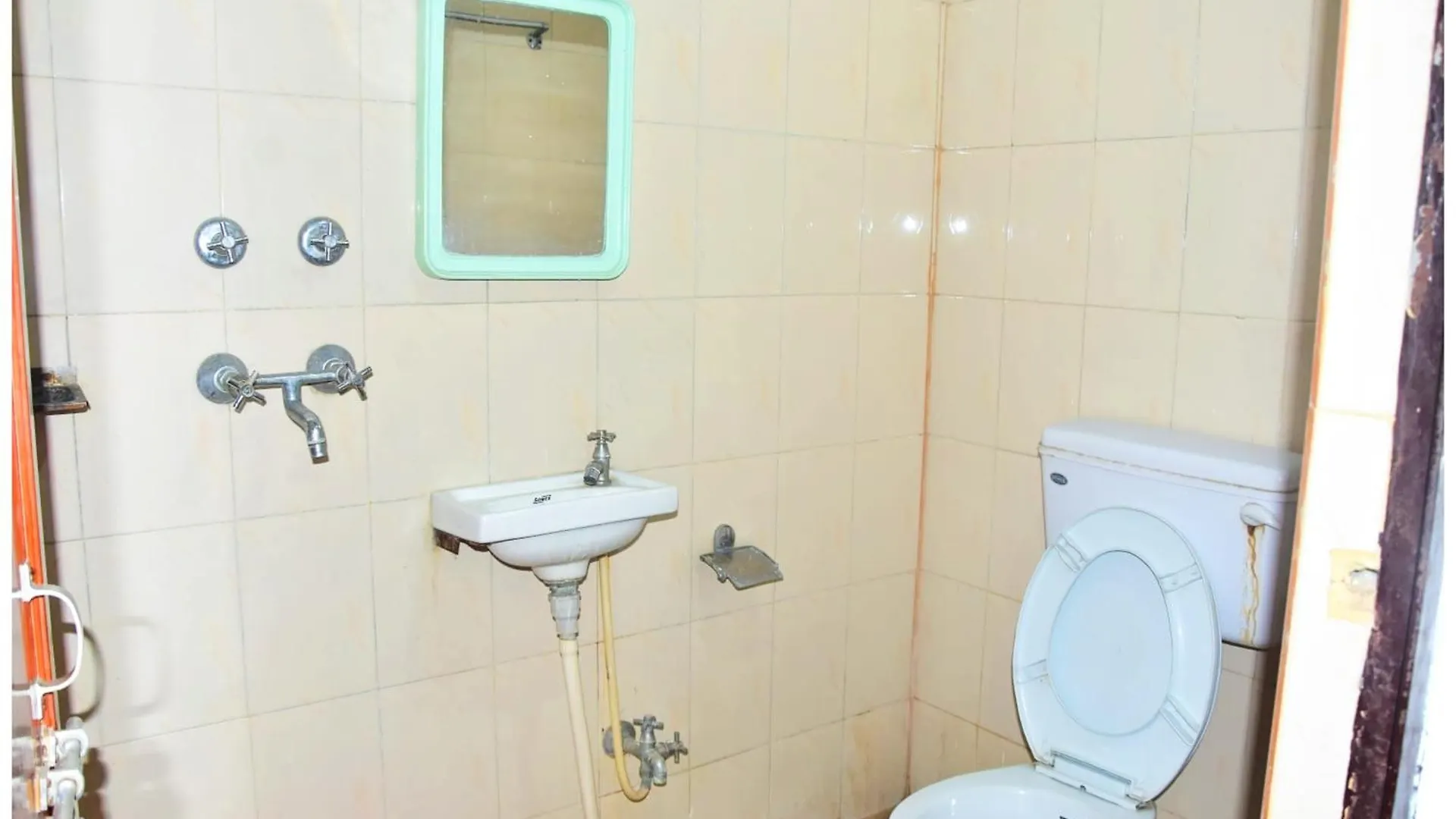 ****  Varanasi Hotel M-A-N-G-L-A Paying # Near Dashashwamedh Ghat And Kashi Vishwanath Temple - A Premium Guest House In Váránasí Indie